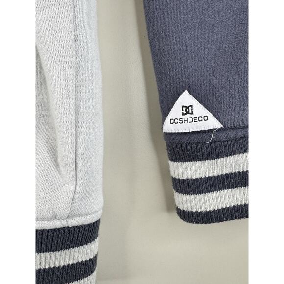 DC Shoes Free Agent Varsity Bomber Jacket Mens S Gray Navy Logo Zip-Up Skate Y2K - Picture 2 of 11